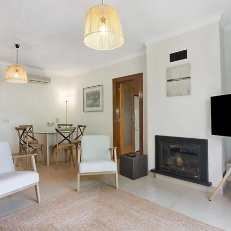 Apartment Do Vale T2 Guia (Faro)